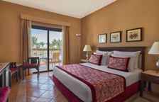 Двухместный номер Superior с видом на бассейн