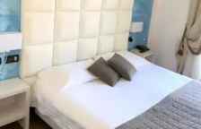 Двухместный номер Standard с частичным видом на море