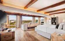 Двухместный люкс RedLevel Presidential с видом на воду