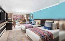 Двухместный номер Premium с видом на бассейн