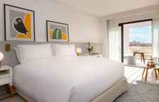 Двухместный номер Prestige с частичным видом на море