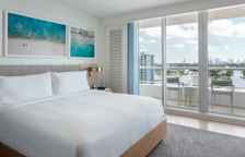 Номер с балконом и с частичным видом на океан