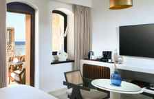 Двухместный номер Premium с частичным видом на море