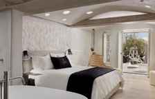 Двухместный полулюкс с гидромассажной ванной на открытом воздухе