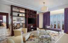 Клубный люкс Royal с 2 комнатами с балконом