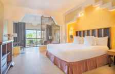 Полулюкс Near Beach