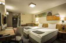 Двухместный номер Signature с видом на склон