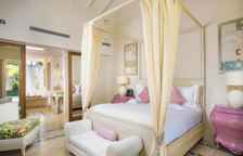 Четырёхместный люкс семейный Luxury Pool