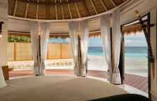 Двухместная вилла с бассейном с видом на закат рядом с пляжем