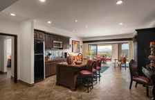 Шестиместный люкс с 2 комнатами