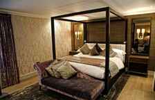 Двухместный номер Four Poster Superior