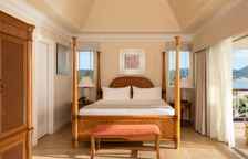 Вилла-люкс С бассейном Butler с 3 комнатами рядом с пляжем