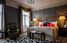 Двухместный люкс Front View Riverside Premier