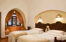 Двухместный номер Classic с частичным видом на море