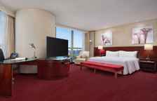 Двухместная Studio Suite High Floor Skyline View Executive Lounge Access