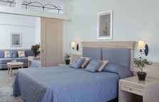 Семейный номер с видом на сад