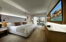 Двухместный номер Deluxe с видом на бассейн