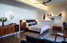 Двухместный люкс с видом на бассейн