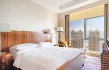 Двухместный люкс West Bay с видом на море