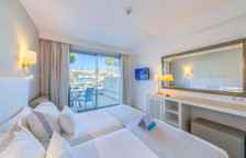 Двухместный номер Standard с частичным видом на море