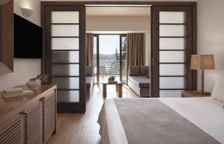 Номер семейный с видом на залив