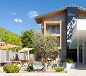 Отель Ikos Polyana