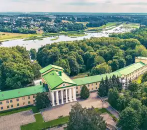 Учебно-оздоровительный комплекс «Лесное озеро»