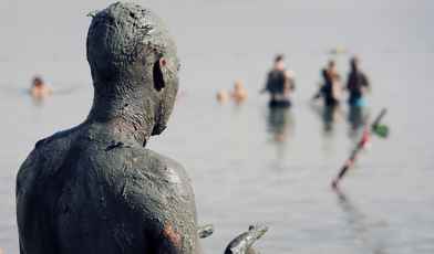 Грязевые ванны и аппликации для лечения опорно-двигательного аппарата в 2023 году: какие болезни лечит минеральная грязь?