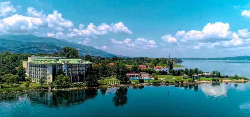 Richmond Nua Wellness Spa — Adult Only