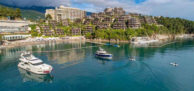 Infinity Hotel by Dukley