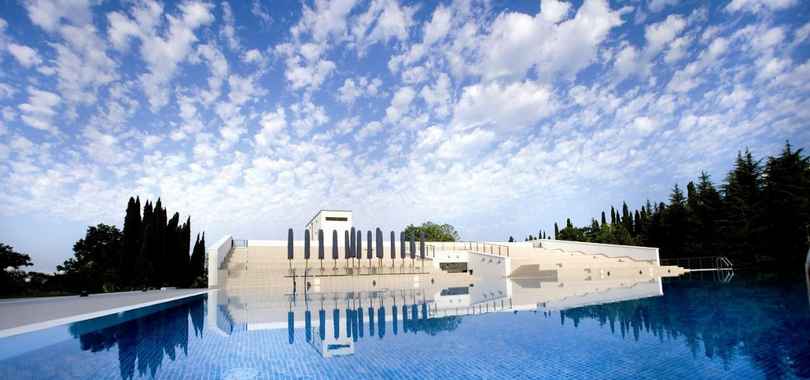 Клуб Здоровья и Долголетия RODINA