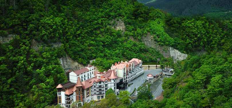 Отель Crowne Plaza Borjomi