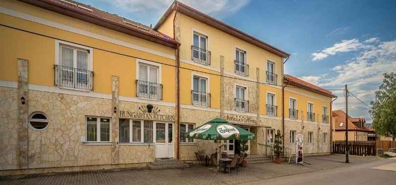 Nefelejcs Hotel