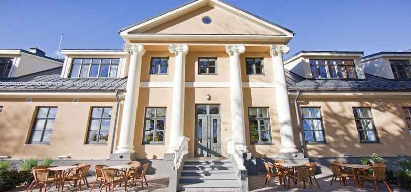 Отель «Скрундское поместье»