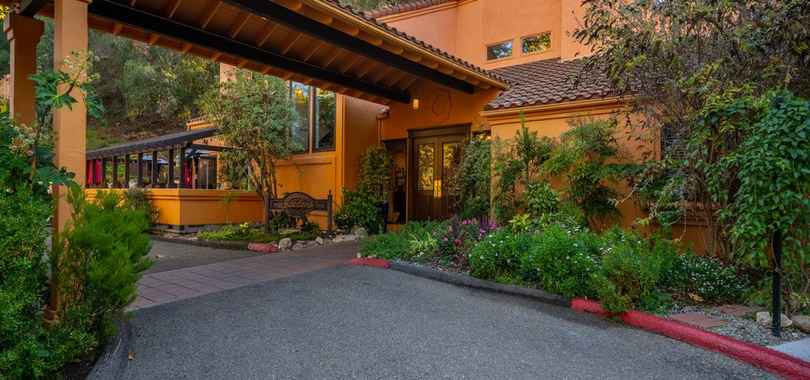 Sycamore Mineral Springs Resort