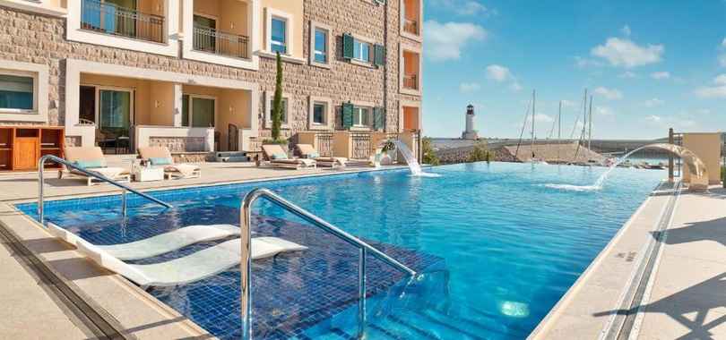 The Chedi Lustica Bay