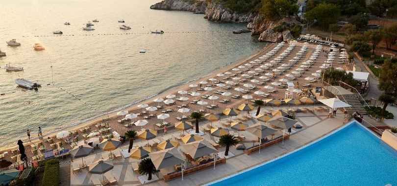 Maestral Resort & Casino