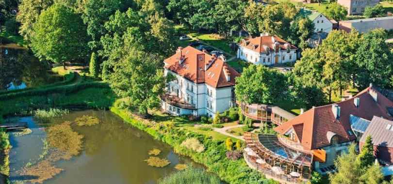 Pałac Czarny Las (50 km od Katowic)