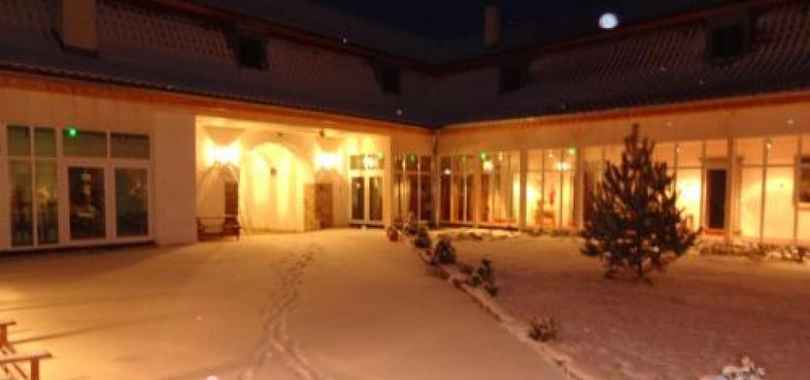 Kaštieľ Biela Dáma a Čierny Rytier