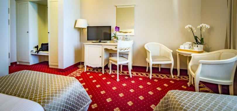 Hotel Sobienie Krolewskie