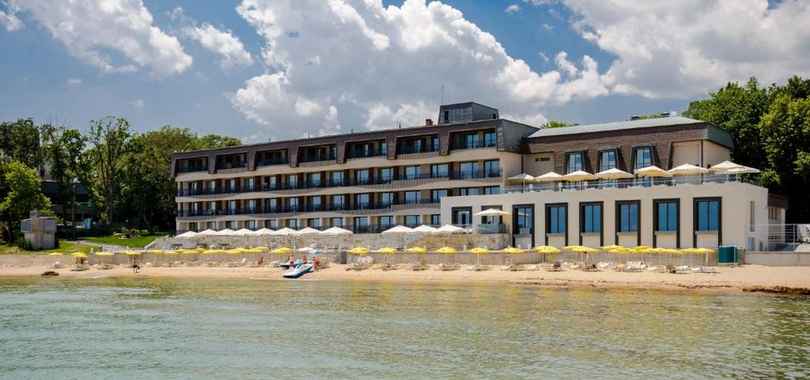 Nympha Hotel, Riviera Holiday Club