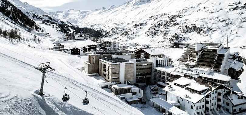 The Crystal VAYA Unique