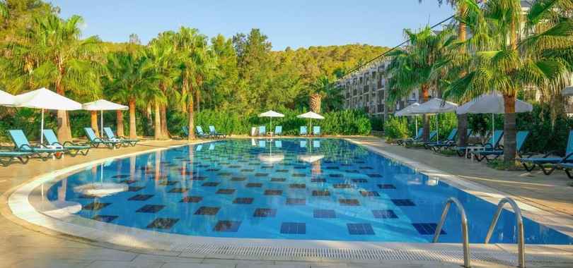 Crystal Green Bay Resort & SPA