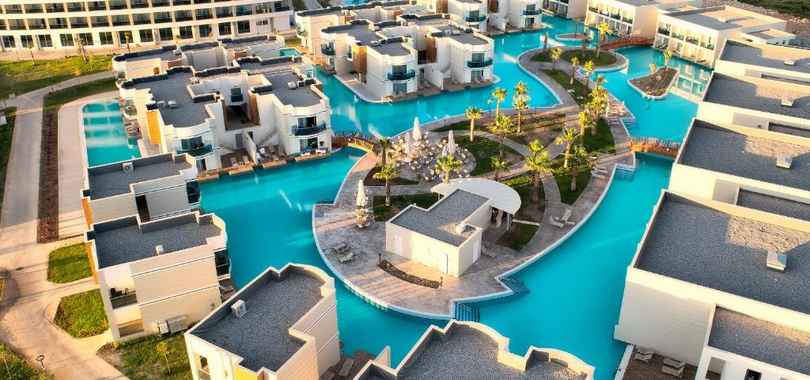 Aquasis De Luxe Resort & Spa