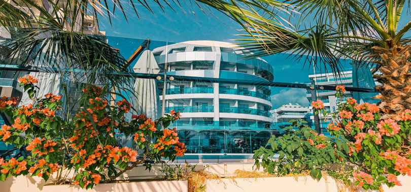 Sunprime C-Lounge Beach & Spa Hotel