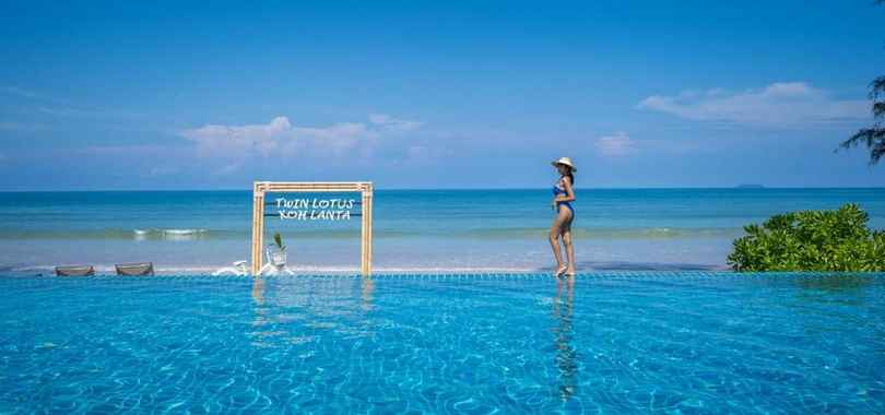 Twin Lotus Resort & Spa