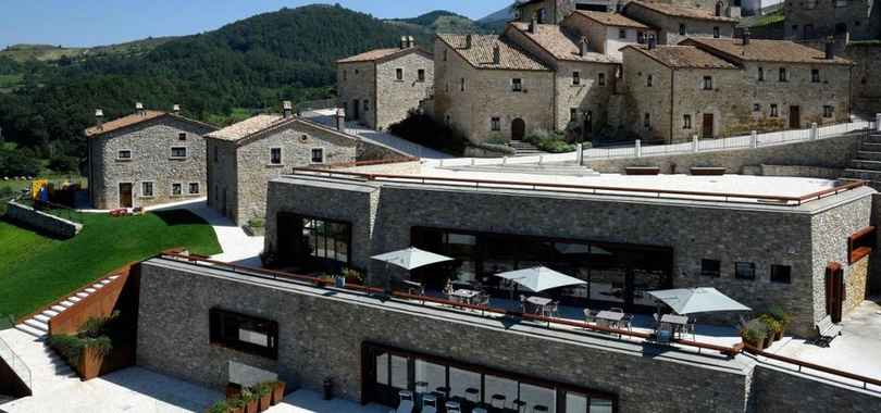 Borgotufi Albergo Diffuso