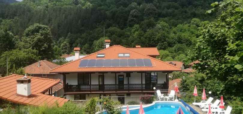 Family Hotel Chiflik Hills