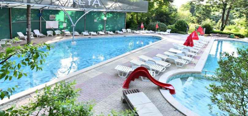 Estreya Residence Hotel 