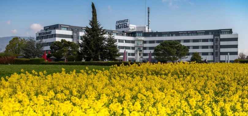 Everness Hotel & Resort